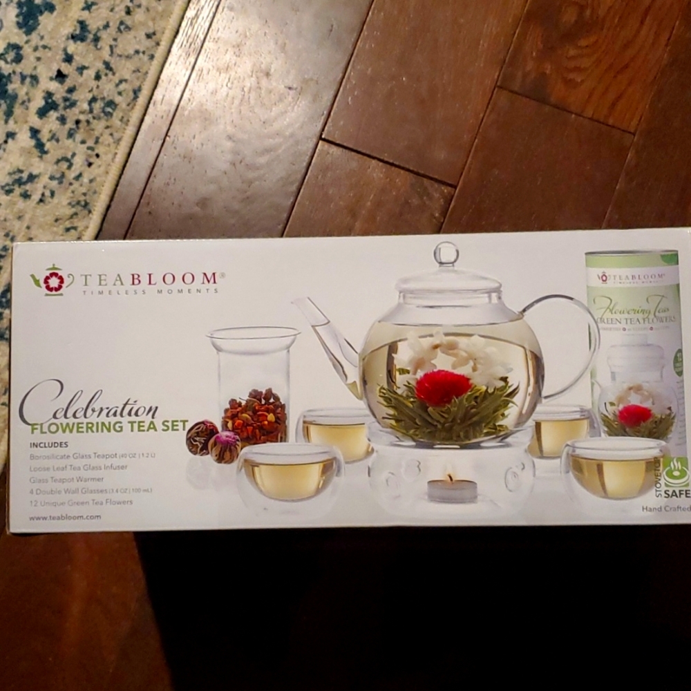 NEW...Tearoom timeless moments celebration flowering tea set